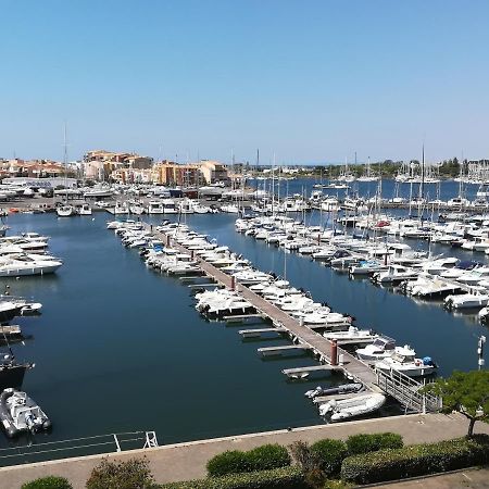 Studio Cabine Vue Port Avec Parking Prive, Piscine, Parc, Boulodrome Agde Exteriér fotografie
