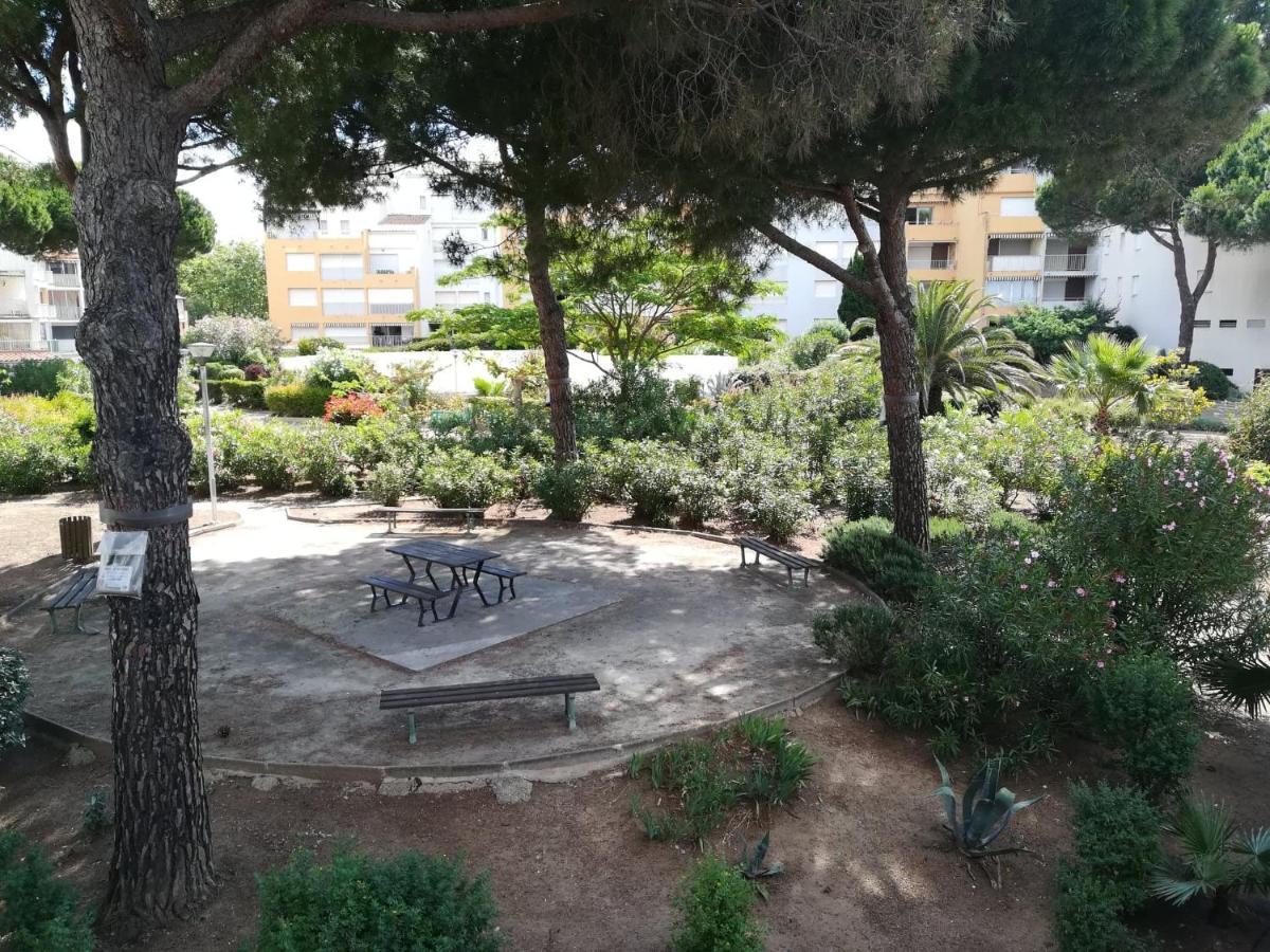 Studio Cabine Vue Port Avec Parking Prive, Piscine, Parc, Boulodrome Agde Exteriér fotografie