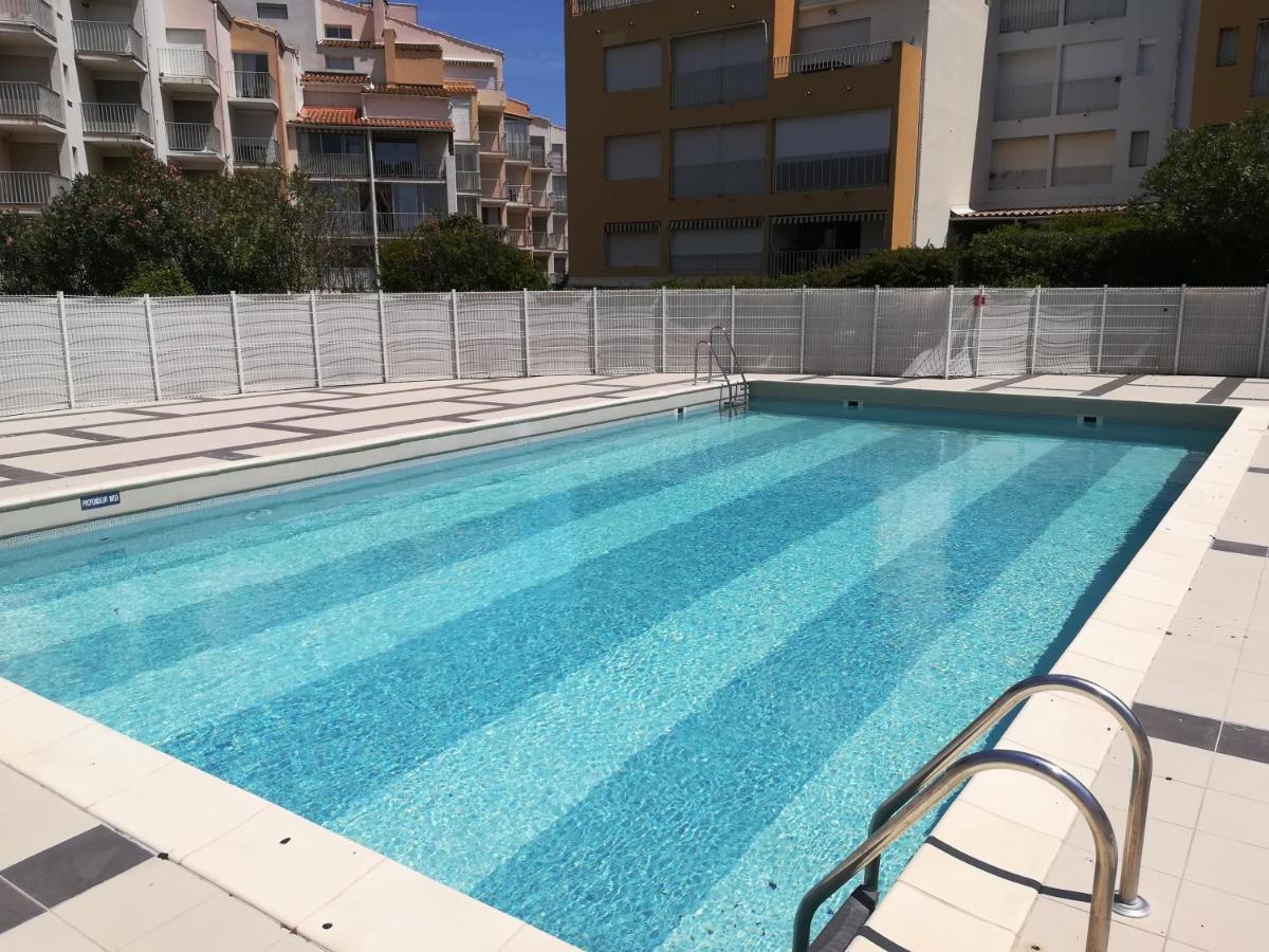Studio Cabine Vue Port Avec Parking Prive, Piscine, Parc, Boulodrome Agde Exteriér fotografie