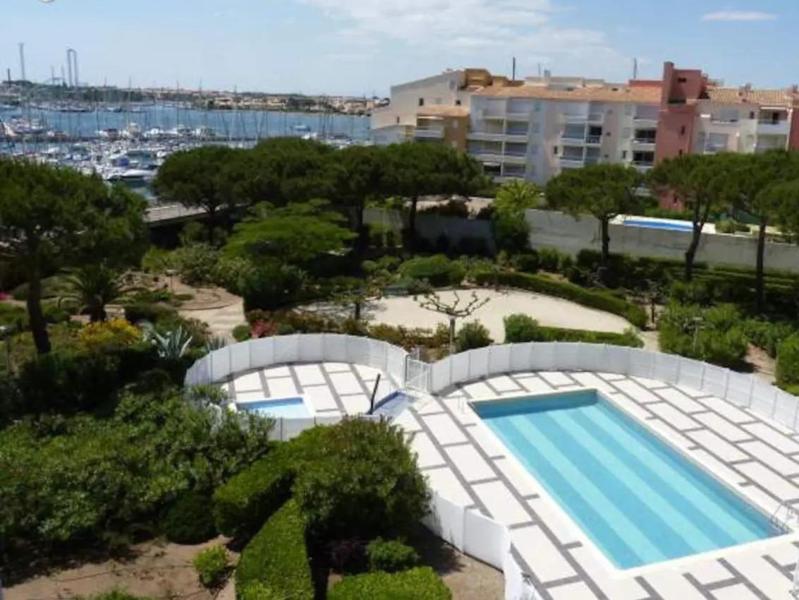 Studio Cabine Vue Port Avec Parking Prive, Piscine, Parc, Boulodrome Agde Exteriér fotografie