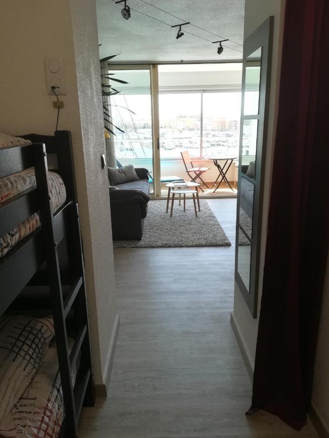 Studio Cabine Vue Port Avec Parking Prive, Piscine, Parc, Boulodrome Agde Exteriér fotografie